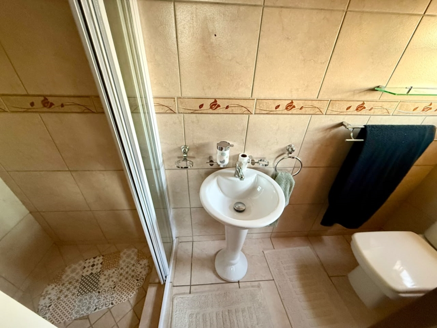 2 Bedroom Property for Sale in Mykonos Western Cape